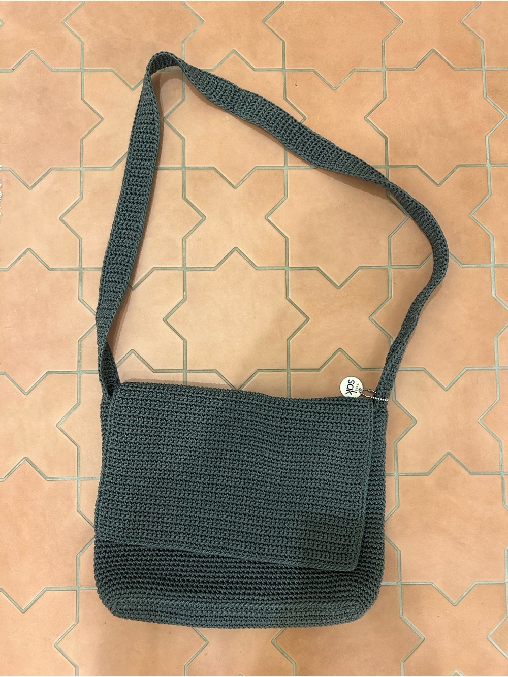 The Sak Crochet Crossbody Bag in Charcoal Gray - perfect condition